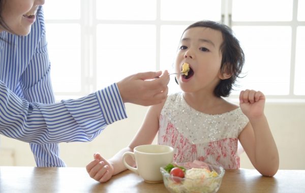 ごはんを食べ過ぎる子に気をつけるべきこと