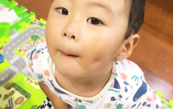 「挨拶＝何かもらえる」 ‥そう思ってる！？恐るべし2歳児