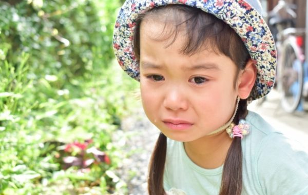 泣き顔の子ども