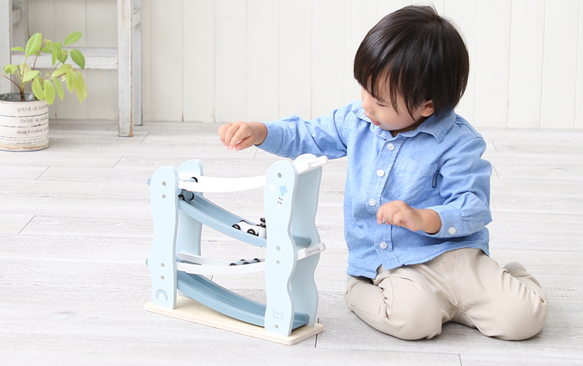 車や乗り物好きにおすすめなスロープトイ
